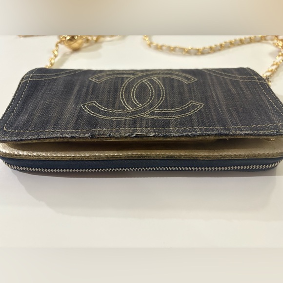 Chanel Dark Denim Wallet with Gold Non-branded Chain - Picture 1 of 16